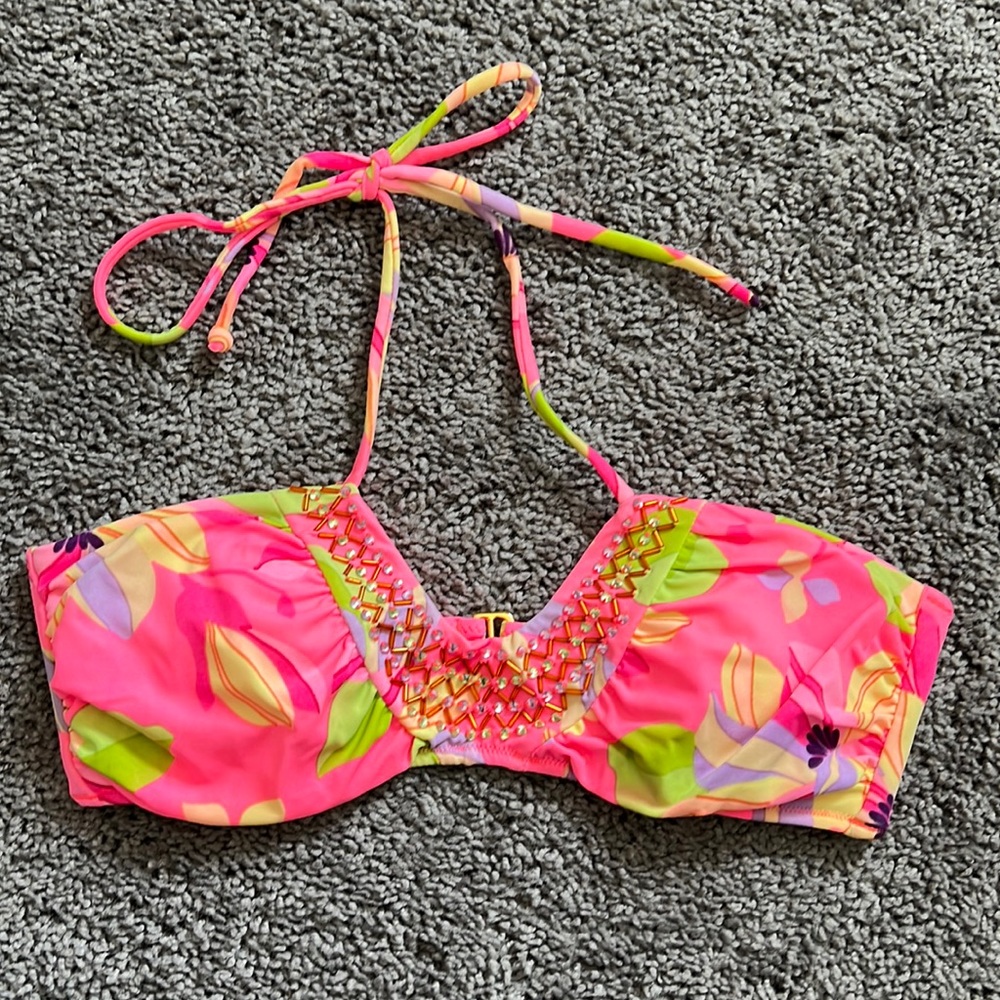 Victoria’s Secret bandeau bikini top